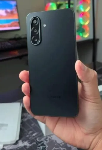 Samsung A17 novo 128 gb