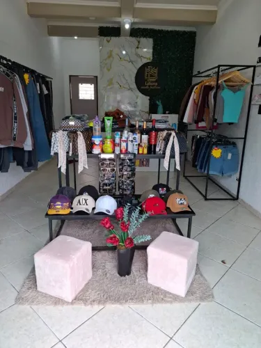 Vendo loja de roupas completa - Estoque + Móveis + Equipamentos ?