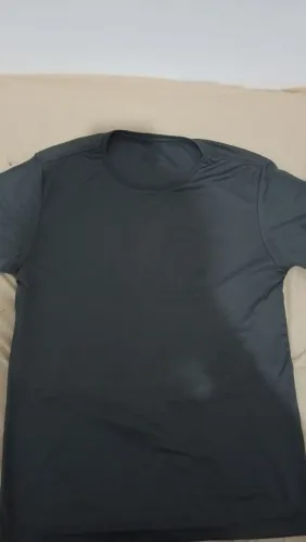 Conjunto Camisa Cinza Lisa, Camisa Vermelha DC e Camisa Capitão América
