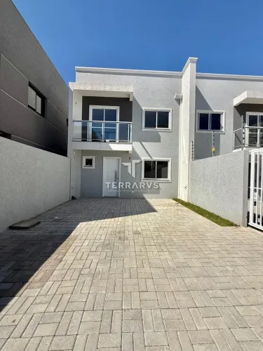 SOBRADO com 3 dormitórios à venda com 97m² por R$ 600.000,00 no bairro Uberaba - CURITIBA 