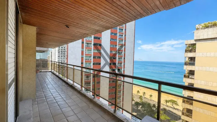 Apartamento em São Conrado com 4 quartos e 2 suítes