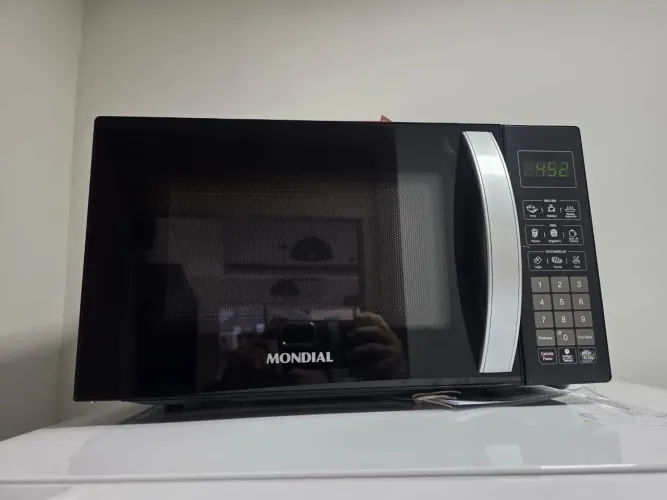 Microondas Mondial preto