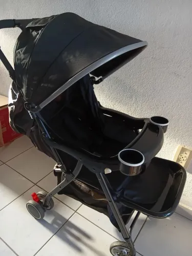 Carrinho De bebê Semi novo