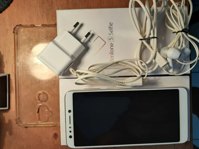 Asus Zenfone 5 Selfie ZC600KL Dual Sim 64 Gb 4 GB Ram Octa Core