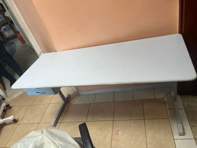 Mesa linda para escritório 