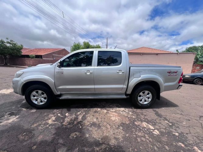 Imagem de Toyota Hilux CD SRV D4-d 4X4 3.0 TDI Diesel AUT 2013