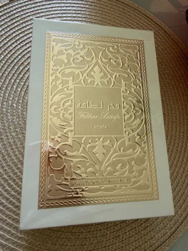 Perfume Fakhar Rose