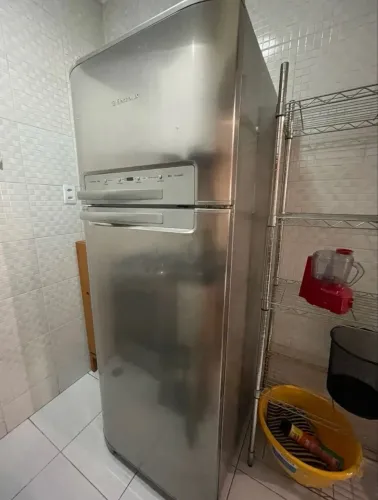 Geladeira Electrolux Frost Free Inox - Grande Capacidade - Funcionando Perfeitamente