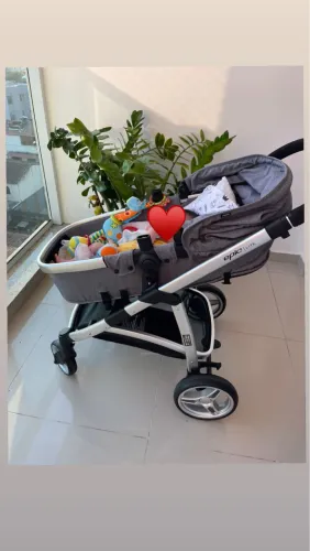Carrinho +Bebê Conforto Duo super novo 