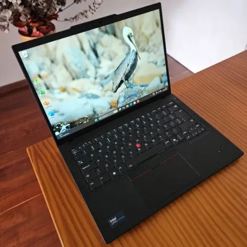 Thinkpad T14 Gen5 Ultra 7 165U 16gb Ram 256gb SSD Full HD Teclado PT-BR Retroiluminado