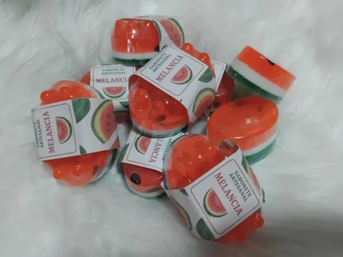 Sabonete Artesanal de Melancia 