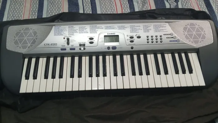 Teclado Casio CTK 230