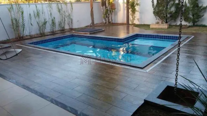 Casa para venda com 400 m² e 4 quartos em Residencial Tivoli II, Bauru - SP
