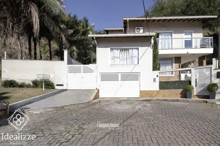 Casa para Venda em Barra Mansa / RJ no bairro Verbo Divino