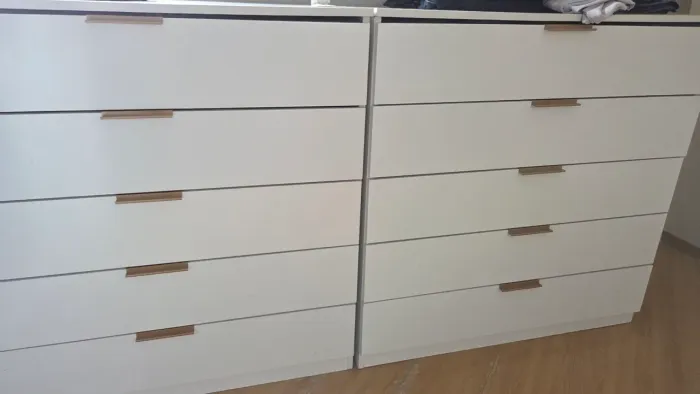 Cômodas Bartira 5 gavetas cada (90 × 44 × 89 cm)