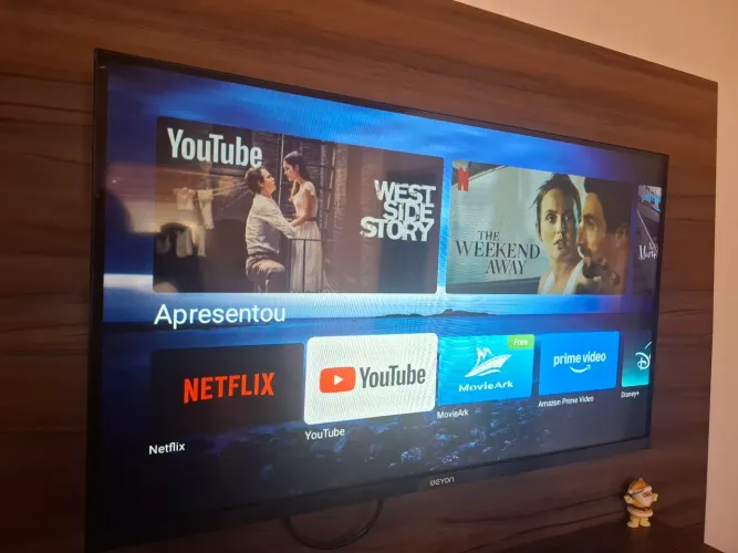 Smart TV LED Weyon com Android TV - Excelente Estado!