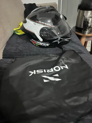Capacete norisk África do Sul 