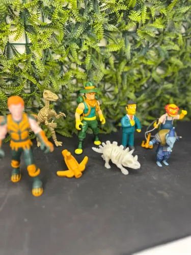Lote Bonecos e Miniaturas Diversas - Dinossauros e Personagens