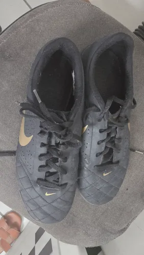 Chuteira Nike Society