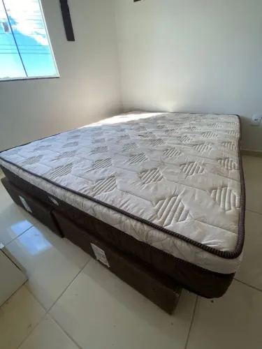 Cama box queen
