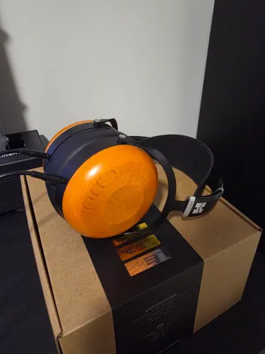 Fone Hifiman Sundara Closed