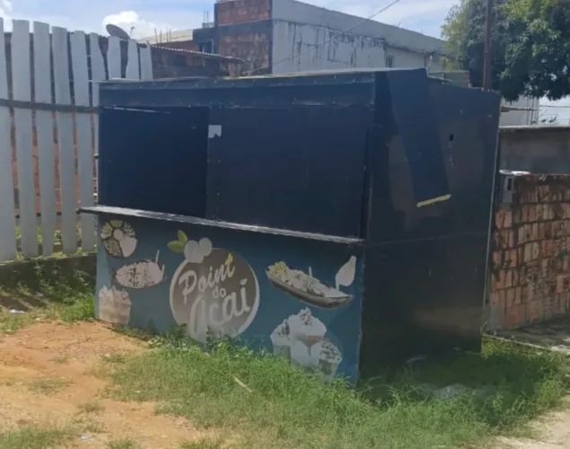 Vende com trailer comercial