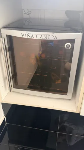 Adega Climatizada GE Viña Canepa - 16 Garrafas