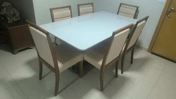 Mesa de jantar com 6 cadeiras tampo de vidro