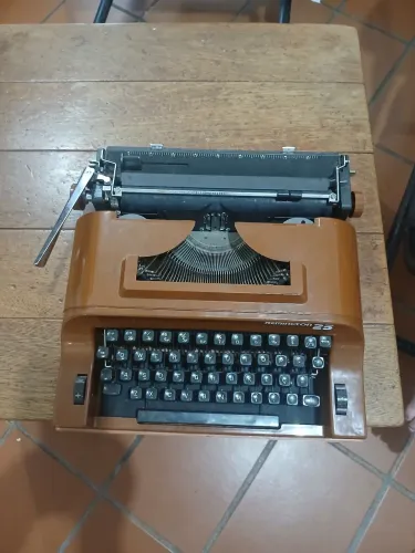 Máquina de Escrever Remington 25 Vintage Marrom