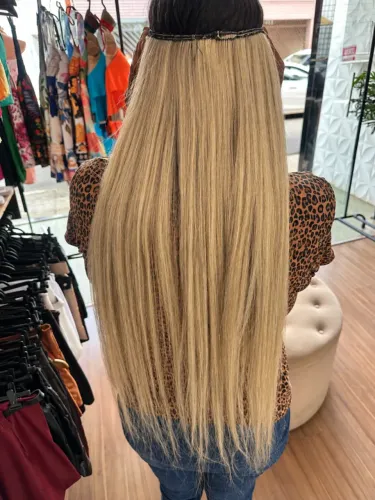 Cabelo loiro mesclado