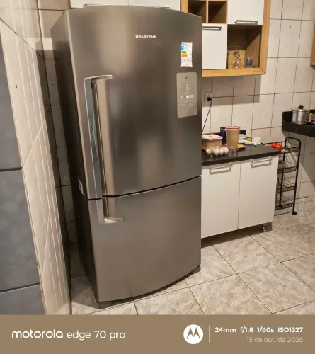 Vendo geladeira Brastemp pouco usada, 578 LTS. Valor 3.000 reais. Tr. 31- *.