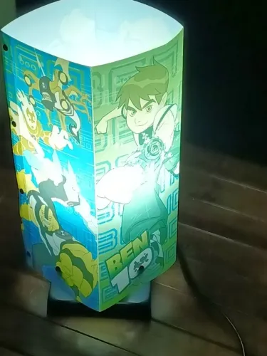 Abajur Infantil BEN 10 40W Bivolt