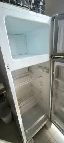 Geladeira esmaltec