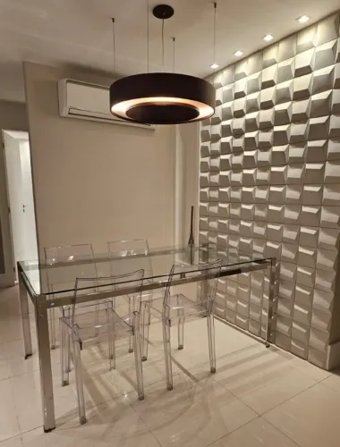 Mesa de jantar retangular