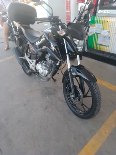 Fan 160 2025 em excelente estado de conservação com 7800km