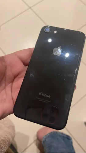 Vendo iPhone 8
