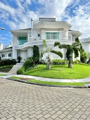 Casa com 4 suítes à venda Jurerê Internacional em Florianópolis-SC