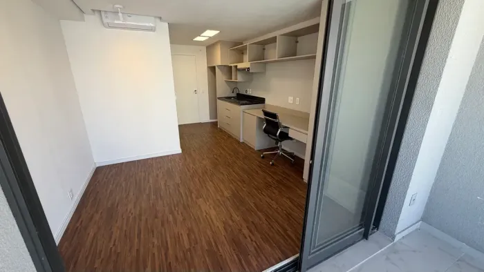 Imóvel para aluguel possui 30 metros quadrados com 1 quarto em Vila Pompéia - São Paulo -