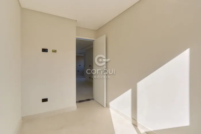 Apartamento com 3 Quartos e Sacada com Churrasqueira no Santo Antônio São José dos Pinhai
