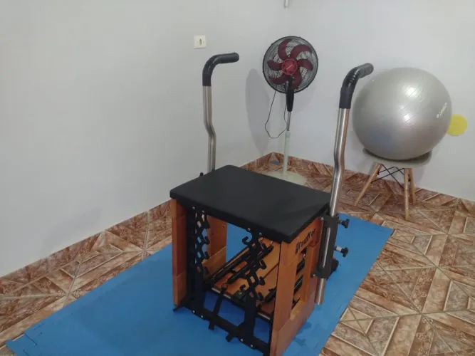 Aparelhos de Pilates Cadillac e Chair ou VENDO O PONTO COMPLETO