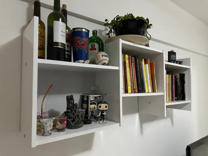 Estante sala suspensa