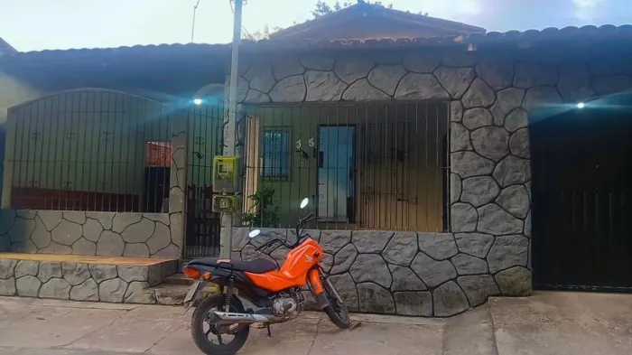 CASA AMPLA VENDA EM MOSQUEIRO CARANANDUBA