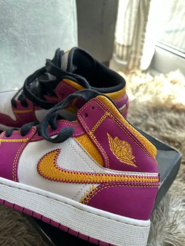 Tenis Air Jordan 1 mid dia de muertos