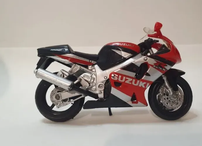 Miniatura Suzuki Gsx R600 1998 Maisto 1/18