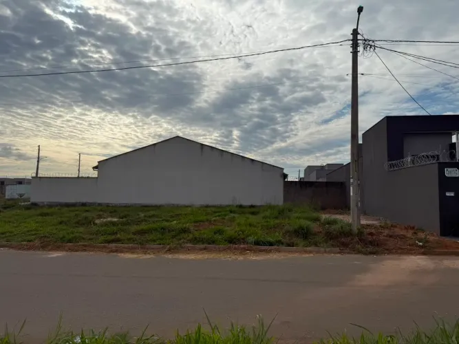 VENDO LOTE NO JARDIM ESPERANÇA AP DE GOIÂNIA