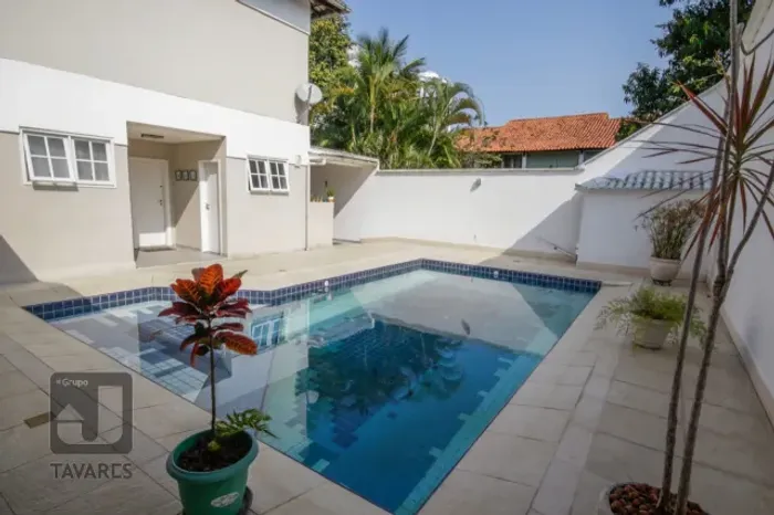 Casa de condomínio em Barra da Tijuca