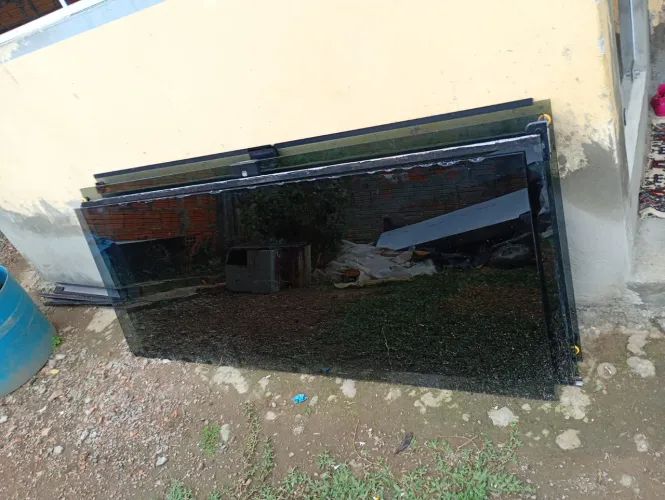 Vendo porta de vidro fume