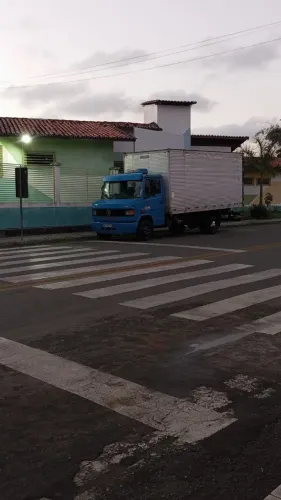 Caminhão baú *