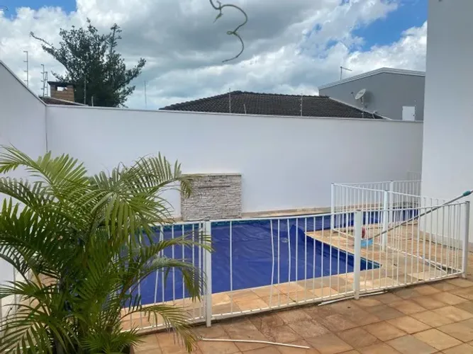 Vendo cada condomínio Uberaba