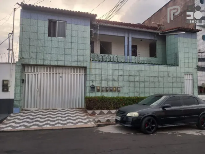 Casa nascente de 300m² - 3 dormitórios, sendo 2 suítes - Cohafuma